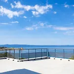 Beachfront Studio Tide Residence Srzic